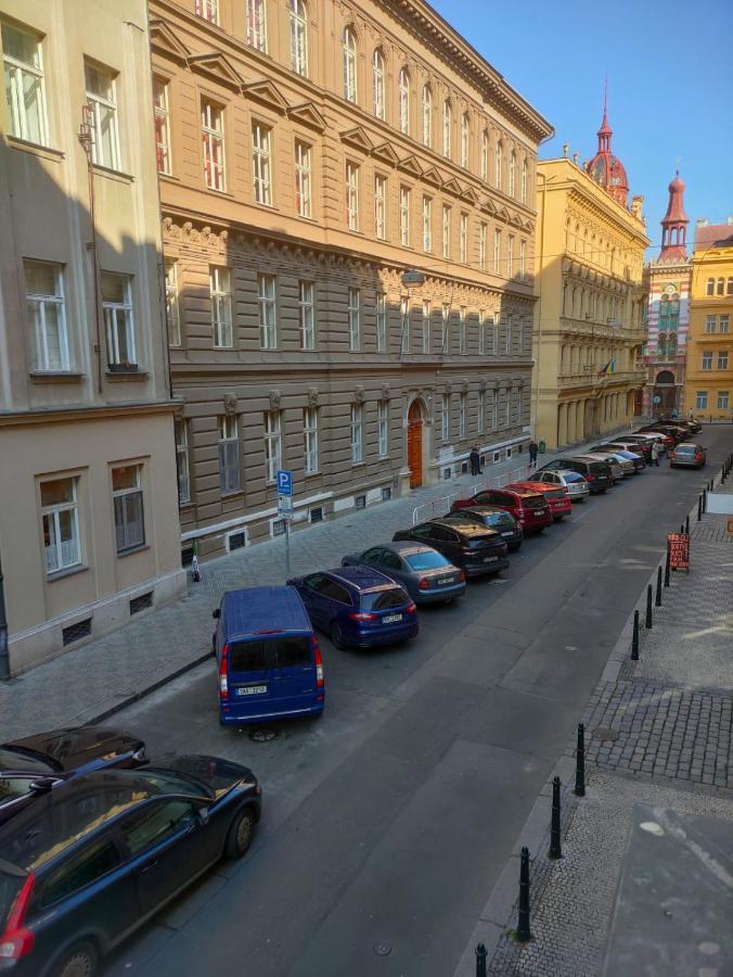 Dali Wenceslas Square Apartment Πράγα Εξωτερικό φωτογραφία