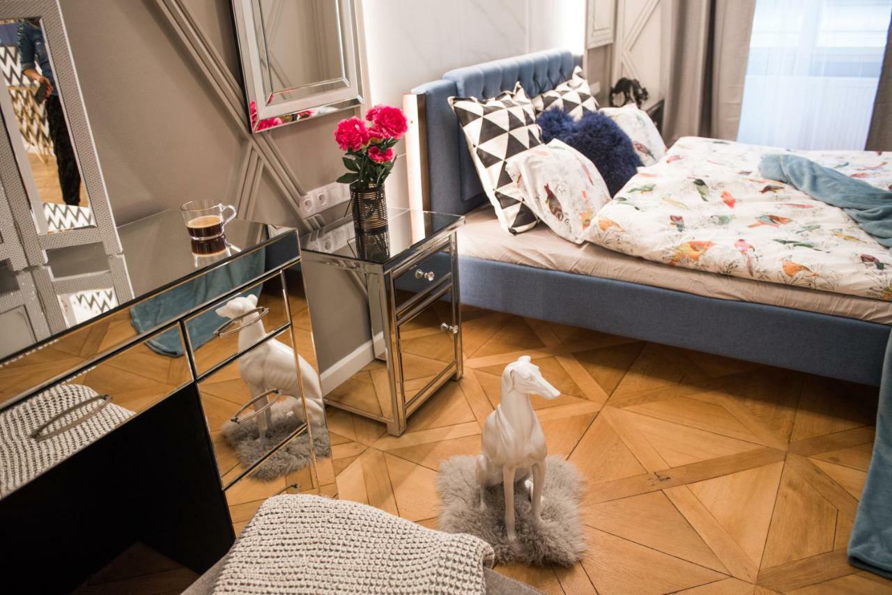 Dali Wenceslas Square Apartment Πράγα Εξωτερικό φωτογραφία