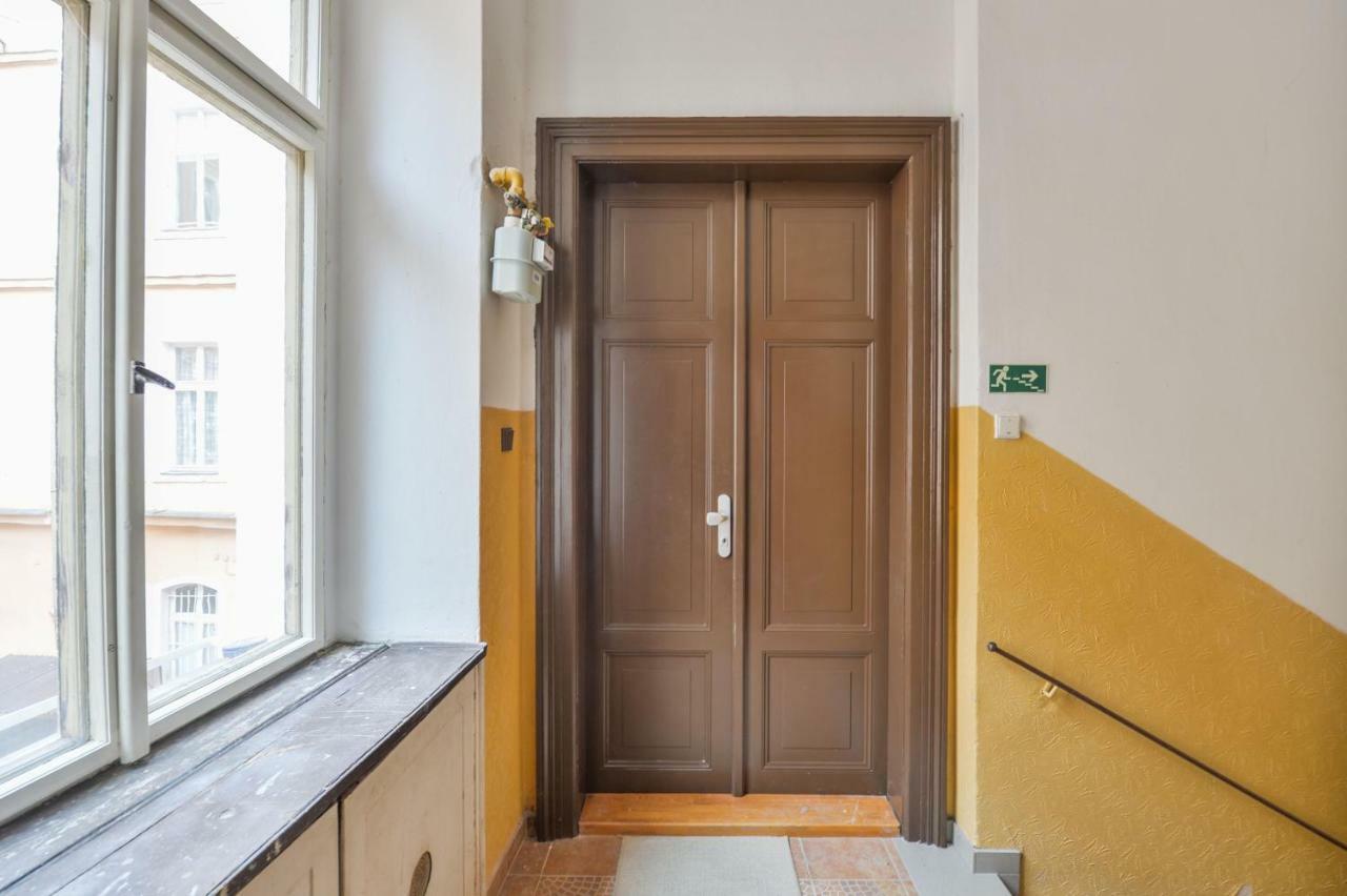 Dali Wenceslas Square Apartment Πράγα Εξωτερικό φωτογραφία