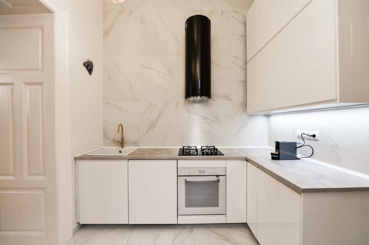 Dali Wenceslas Square Apartment Πράγα Εξωτερικό φωτογραφία