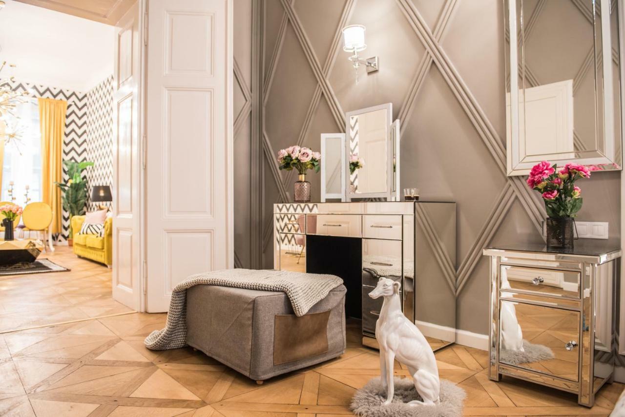 Dali Wenceslas Square Apartment Πράγα Εξωτερικό φωτογραφία