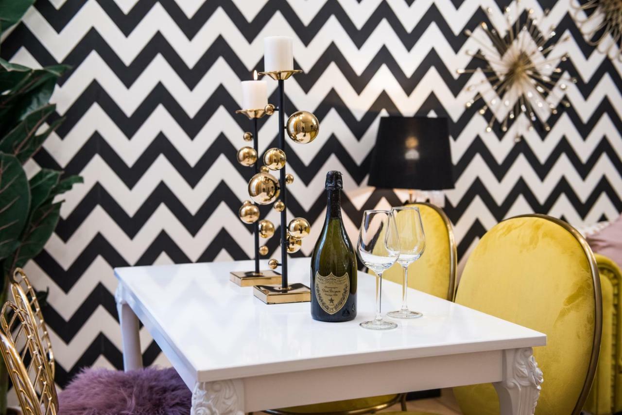 Dali Wenceslas Square Apartment Πράγα Εξωτερικό φωτογραφία