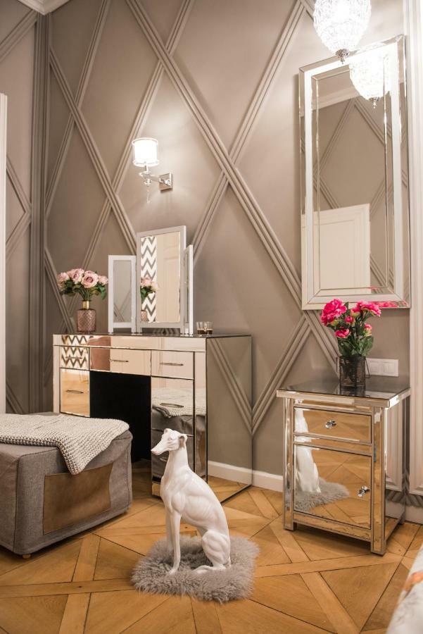Dali Wenceslas Square Apartment Πράγα Εξωτερικό φωτογραφία