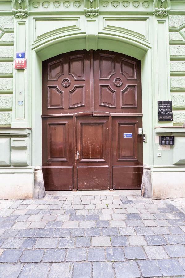 Dali Wenceslas Square Apartment Πράγα Εξωτερικό φωτογραφία