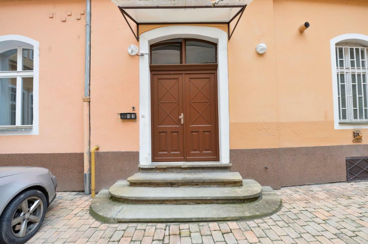 Dali Wenceslas Square Apartment Πράγα Εξωτερικό φωτογραφία